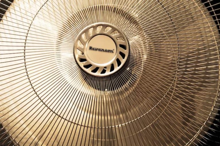 Do Fans Reduce Humidity? •
